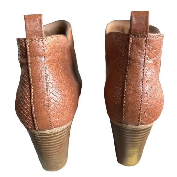 Euro Soft Savina Boot Chestnut Brown Size 7.5 Heeled Ankle Boots Sofft - Picture 6 of 13